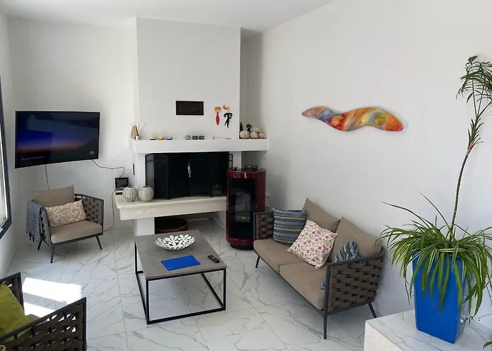 Hvar Cricket House Pakleni Island * Hvar Town